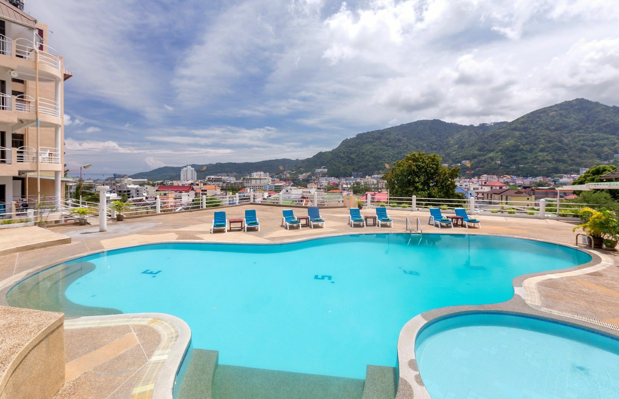 Patong 7Days Premium Hotel Phuket Ngoại thất bức ảnh