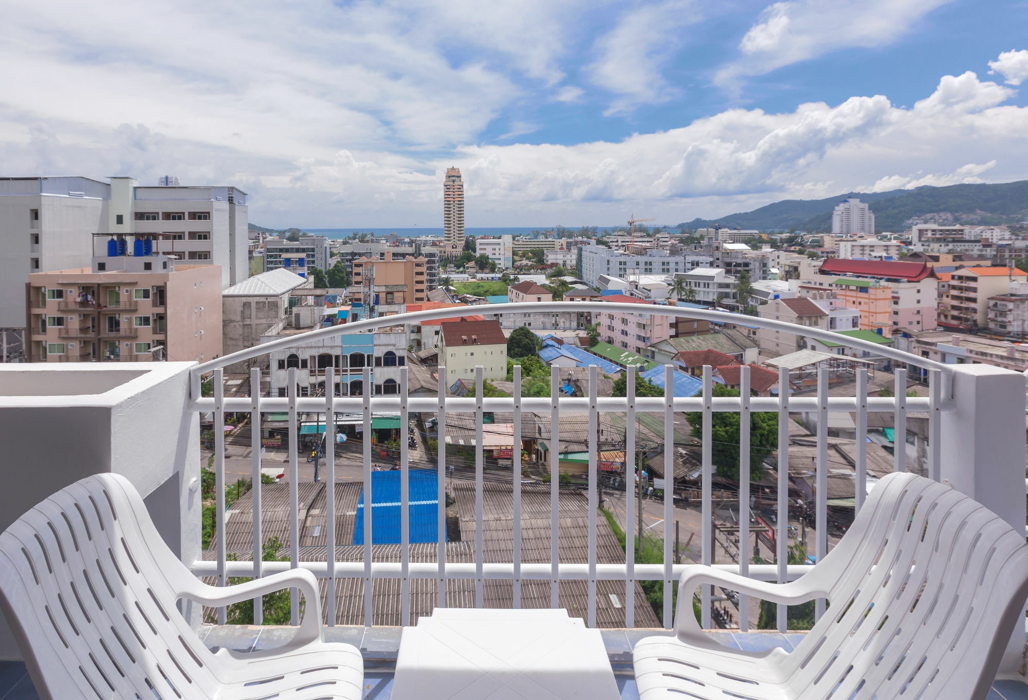 Patong 7Days Premium Hotel Phuket Ngoại thất bức ảnh